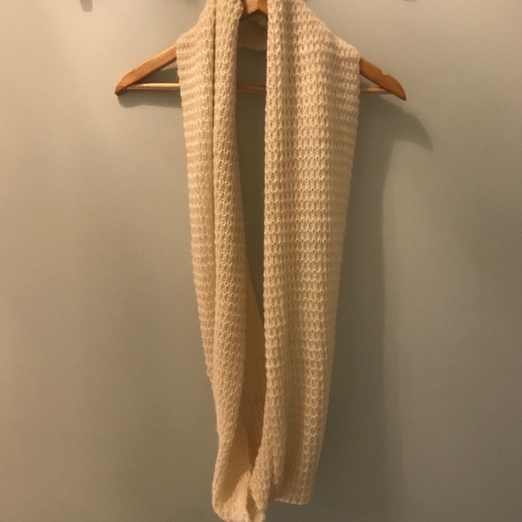 Infinity scarf - Picture 2 of 3